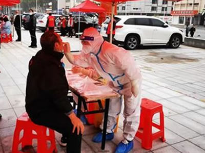 疫情防控｜我院醫(yī)護人員完成緊急核酸采集任務