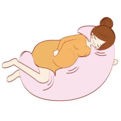 【孕產(chǎn)保健】孕婦側(cè)睡會壓到胎兒嗎？